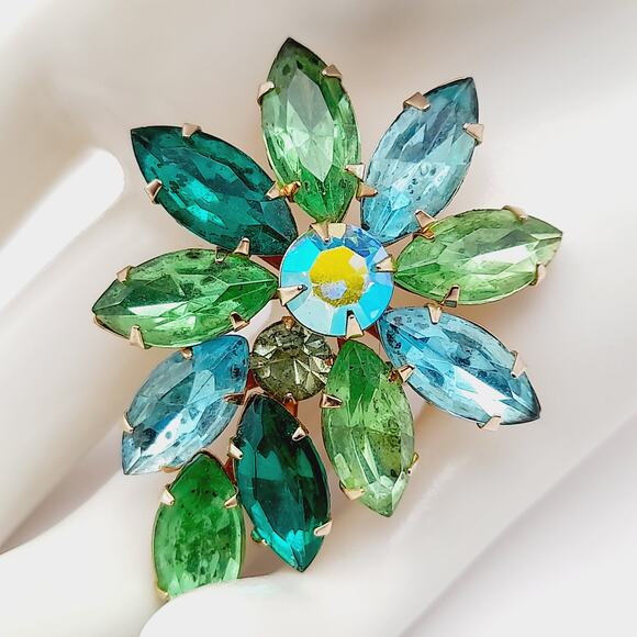Vintage Floral Rhinestone Brooch – Green Blue Aurora Borealis, Gold Tone Pin - Picture 1 of 7